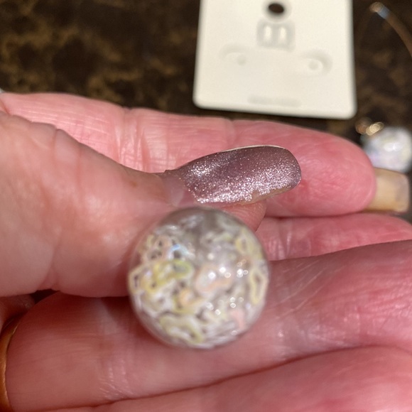 Melody Fashion Earrings with ball filled with iridescent hearts! - Picture 5 of 6